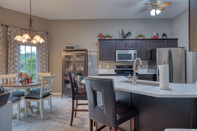 2741 Beaumont Drive, Evansville, IN 47725