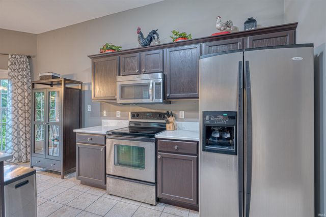 2741 Beaumont Drive, Evansville, IN 47725