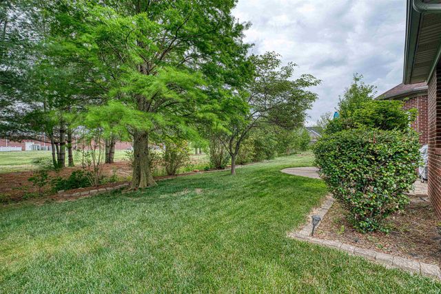2741 Beaumont Drive, Evansville, IN 47725