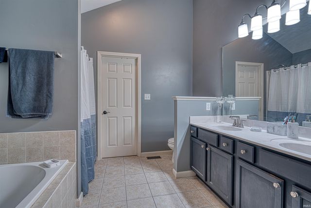 2741 Beaumont Drive, Evansville, IN 47725