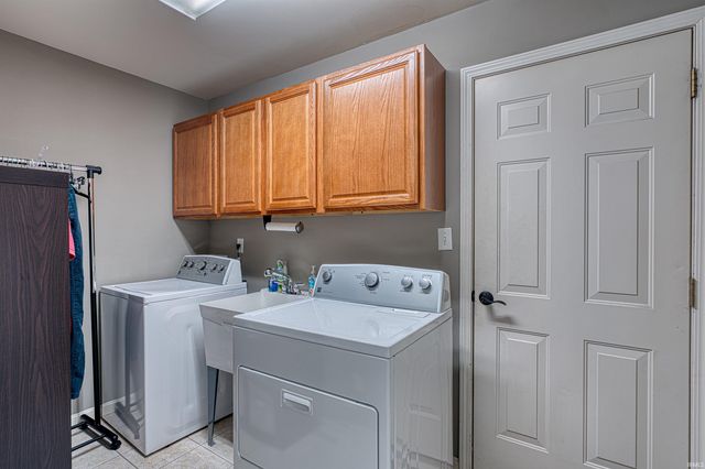 2741 Beaumont Drive, Evansville, IN 47725