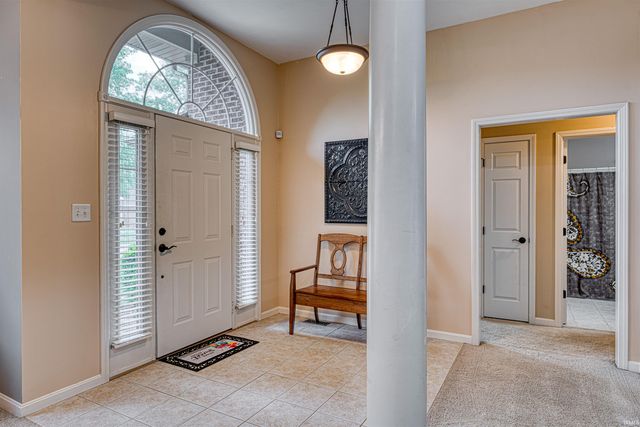 2741 Beaumont Drive, Evansville, IN 47725