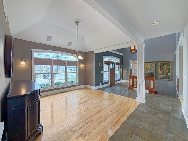 1121 Lawn Place, Freeport, IL 61032