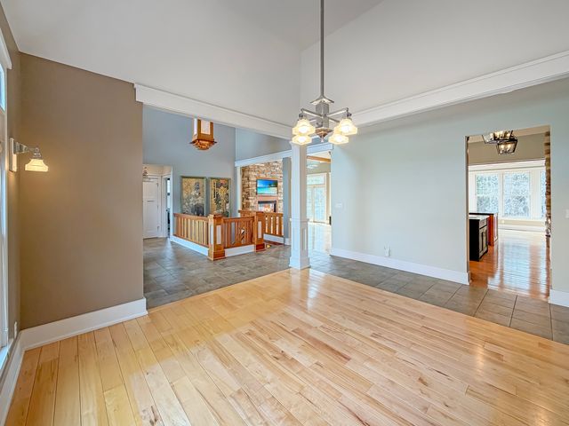 1121 Lawn Place, Freeport, IL 61032