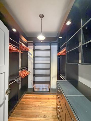 1121 Lawn Place, Freeport, IL 61032