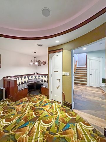 1121 Lawn Place, Freeport, IL 61032