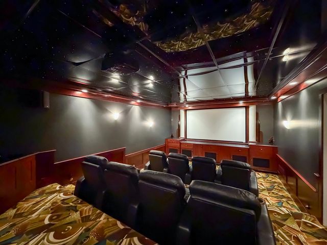 1121 Lawn Place, Freeport, IL 61032