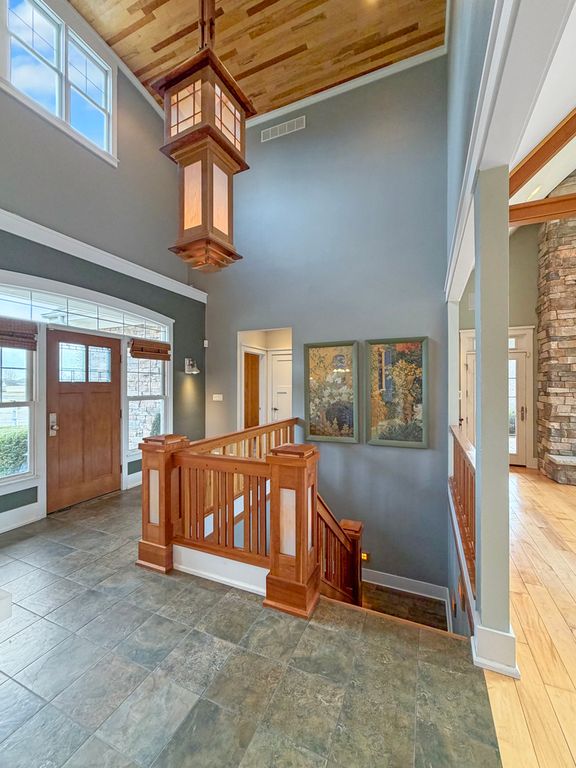 Image 17 of property listing at 1121 Lawn Place, Freeport, IL 61032