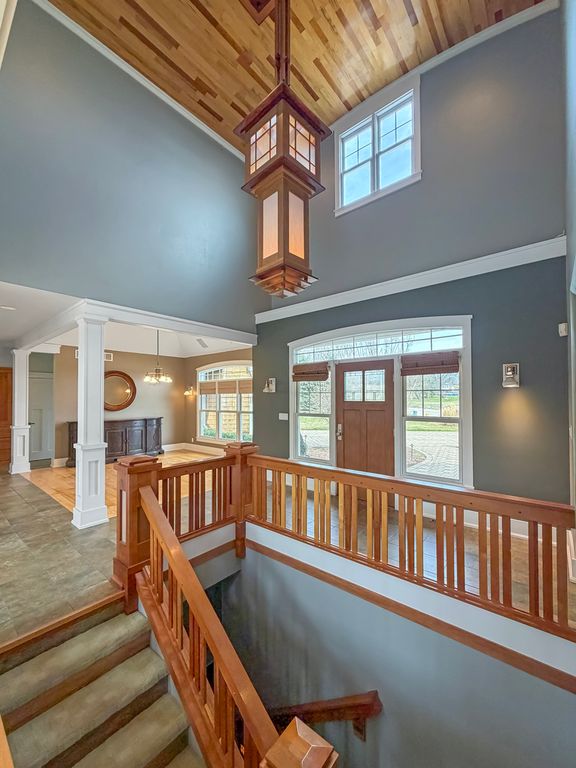 Image 24 of property listing at 1121 Lawn Place, Freeport, IL 61032