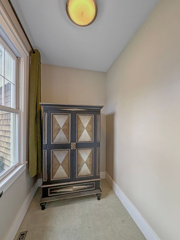 Image 40 of property listing at 1121 Lawn Place, Freeport, IL 61032