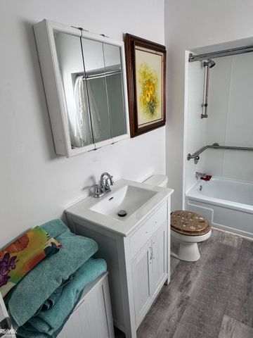 1719 Saint Clair River Drive, Algonac, MI 48001