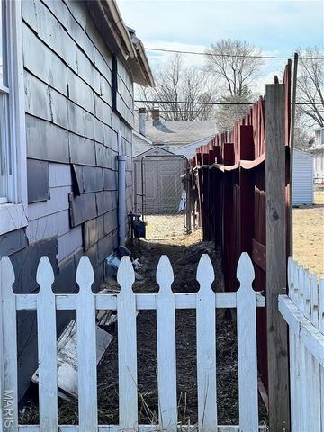 2032 Milan Avenue, Madison, IL 62060