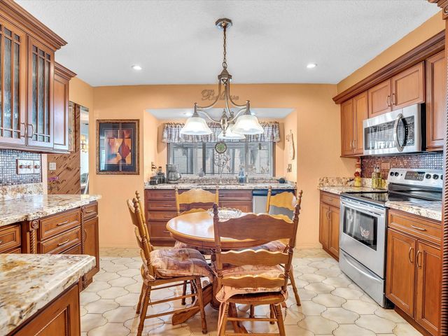 8991 SW 49th Street, Cooper City, FL 33328