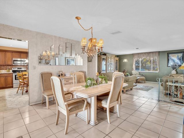 8991 SW 49th Street, Cooper City, FL 33328