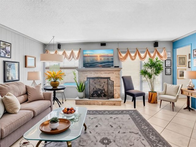 8991 SW 49th Street, Cooper City, FL 33328