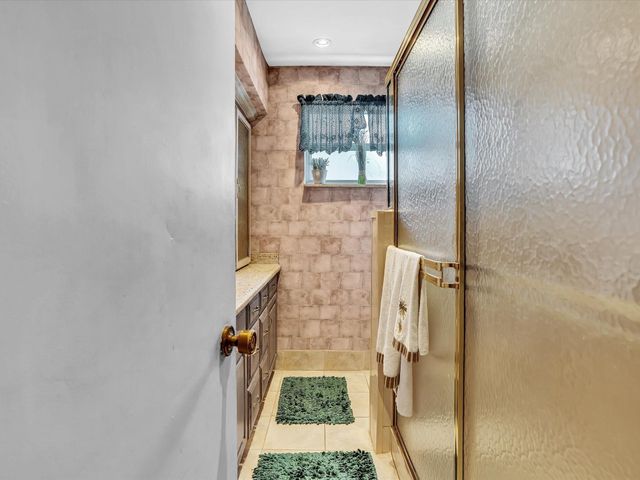 8991 SW 49th Street, Cooper City, FL 33328