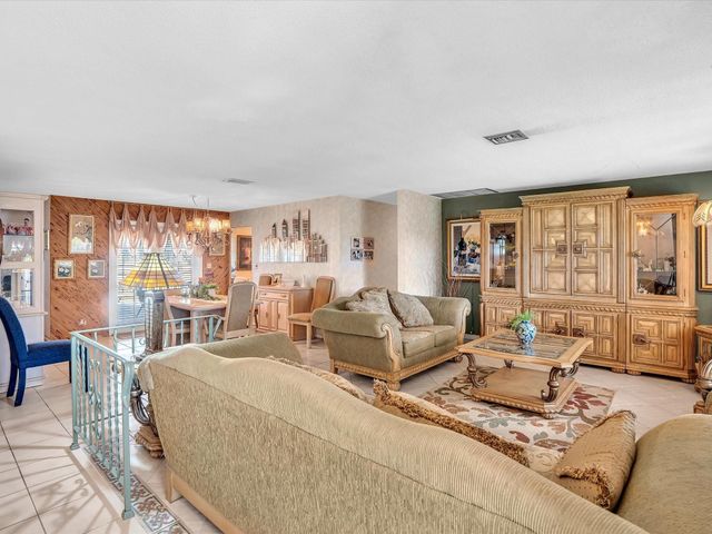 8991 SW 49th Street, Cooper City, FL 33328