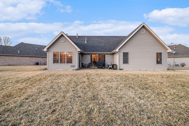 2122 Teakwood Circle, Highland, IN 46322