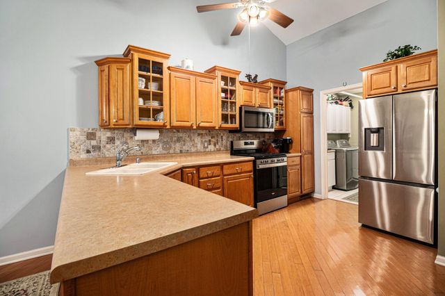 2122 Teakwood Circle, Highland, IN 46322