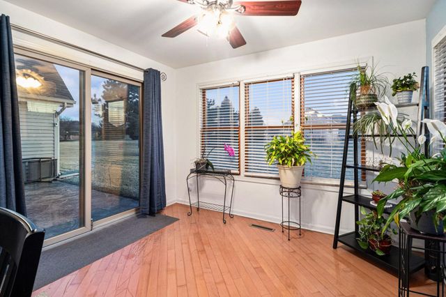 2122 Teakwood Circle, Highland, IN 46322