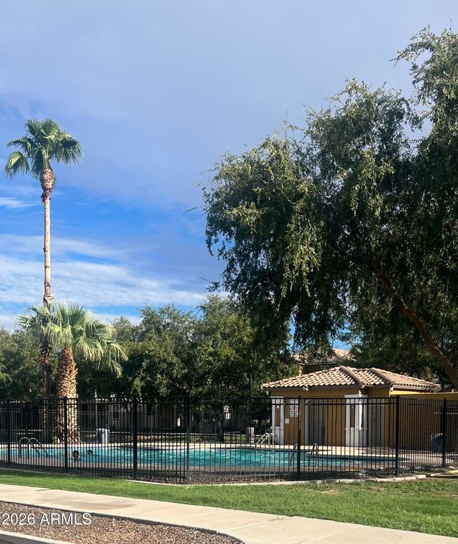 2551 N 73RD Drive, Phoenix, AZ 85035 — exterior