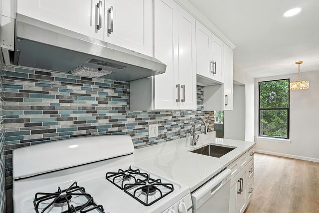 2 Shrewsbury Green Dr J, Shrewsbury, MA 01545