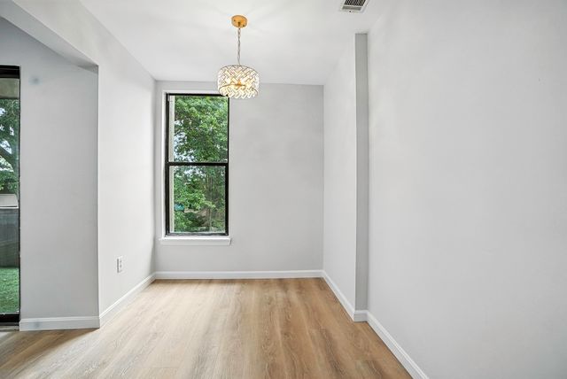 2 Shrewsbury Green Dr J, Shrewsbury, MA 01545