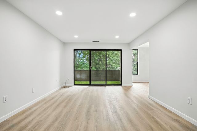 2 Shrewsbury Green Dr J, Shrewsbury, MA 01545