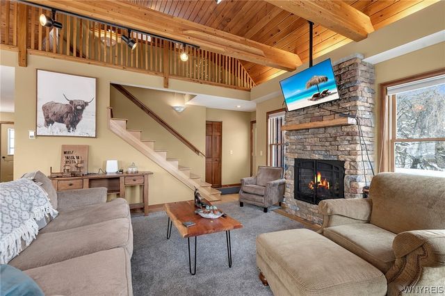 1013 Eagle Drive, Great Valley, NY 14741