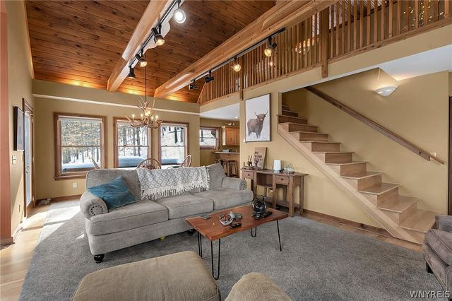 1013 Eagle Drive, Great Valley, NY 14741