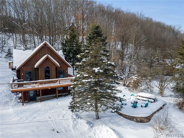 1013 Eagle Drive, Great Valley, NY 14741