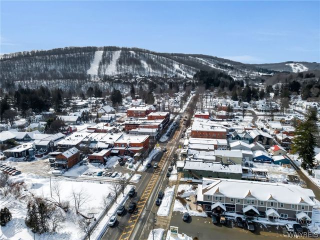 1013 Eagle Drive, Great Valley, NY 14741