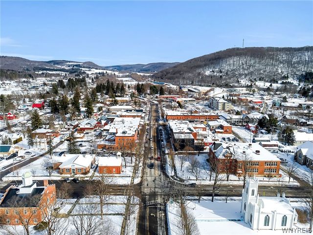 1013 Eagle Drive, Great Valley, NY 14741