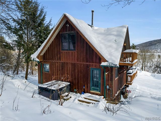 1013 Eagle Drive, Great Valley, NY 14741