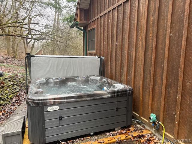 1013 Eagle Drive, Great Valley, NY 14741