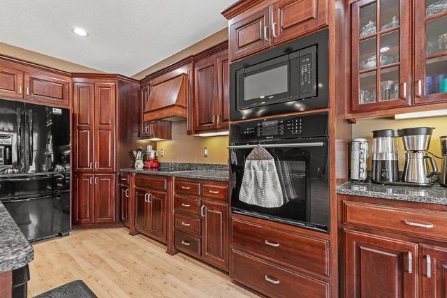 2507 River Road, Marshall, MN 56258