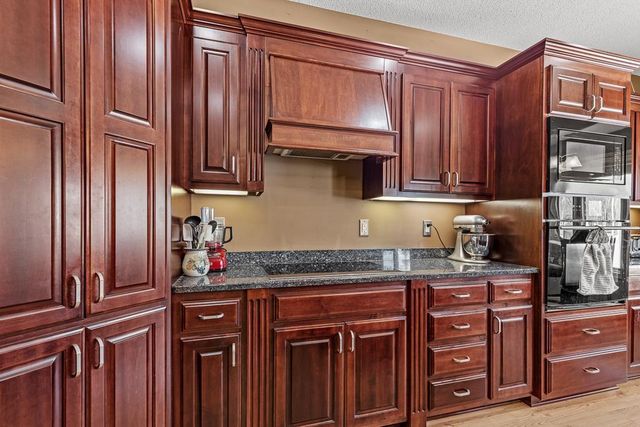 2507 River Road, Marshall, MN 56258