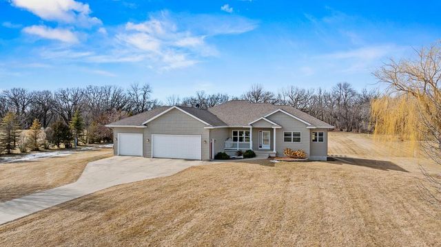 2507 River Road, Marshall, MN 56258