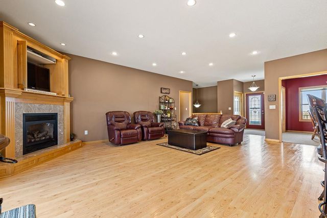 2507 River Road, Marshall, MN 56258