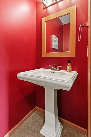 2507 River Road, Marshall, MN 56258