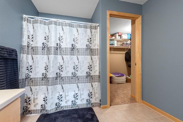 2507 River Road, Marshall, MN 56258