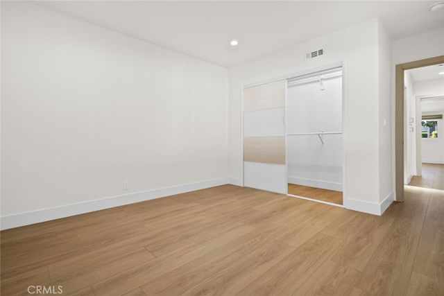 6820 Encino Avenue, Van Nuys, CA 91406