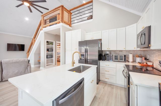 74 Blue Herring Dr, Decaturville, TN 38329