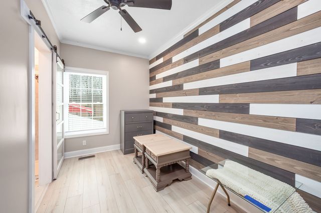 74 Blue Herring Dr, Decaturville, TN 38329