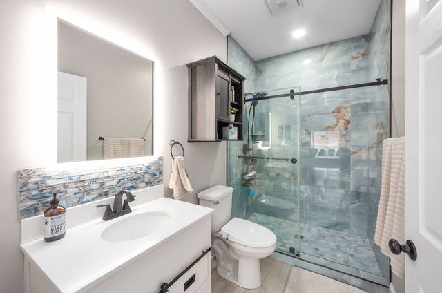 74 Blue Herring Dr, Decaturville, TN 38329