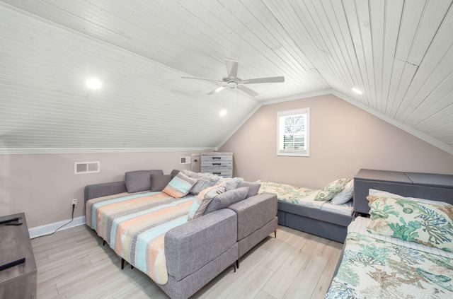 74 Blue Herring Dr, Decaturville, TN 38329