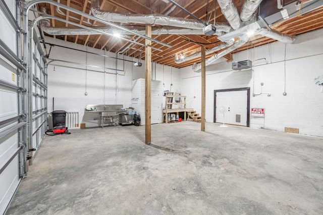 74 Blue Herring Dr, Decaturville, TN 38329