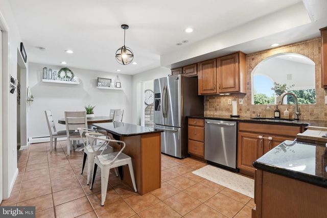 1545 TENNIS CIR, Lansdale, PA 19446