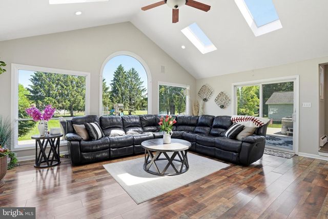 1545 TENNIS CIR, Lansdale, PA 19446