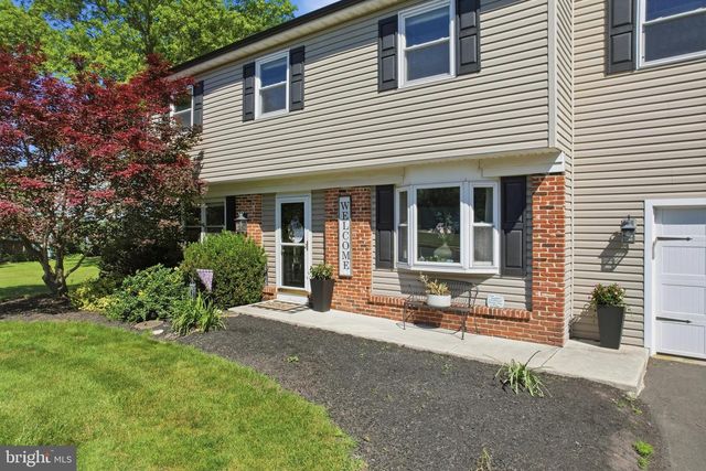 1545 TENNIS CIR, Lansdale, PA 19446